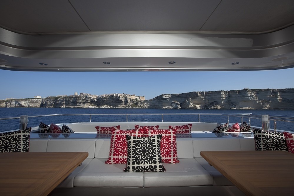 Yacht SLIPSTREAM, CMN CHARTERWORLD Luxury Superyacht Charters